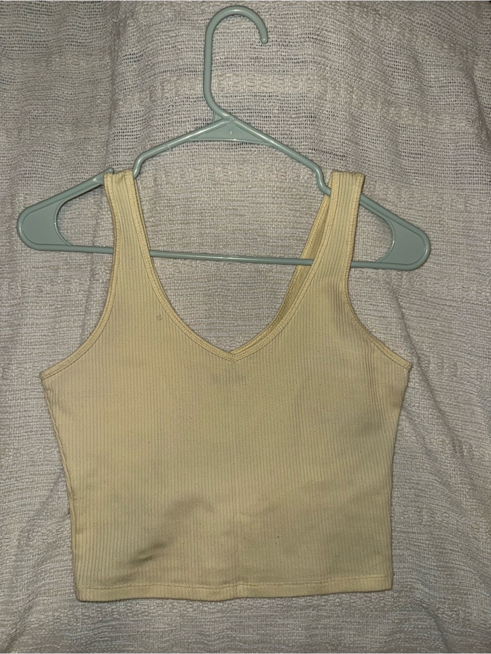 (3) Hollister Ribbed V-Neck Crop Tanks
